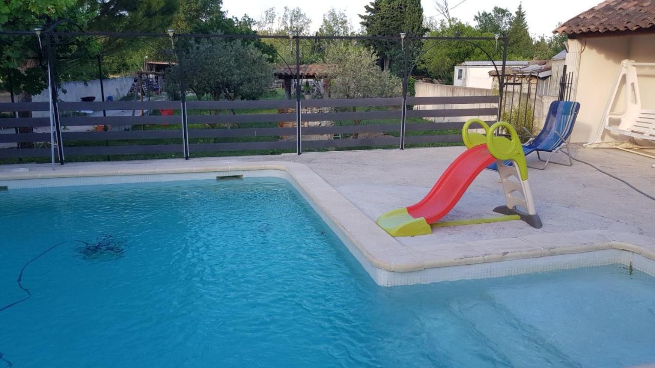 Charmante Maison Climatisee Vedene - Avignon Avec Piscine Luaran gambar