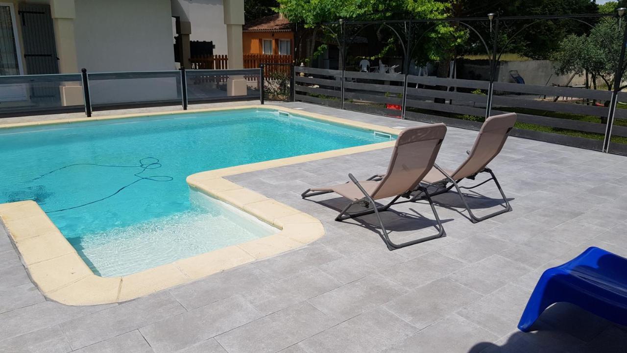 Charmante Maison Climatisee Vedene - Avignon Avec Piscine Luaran gambar